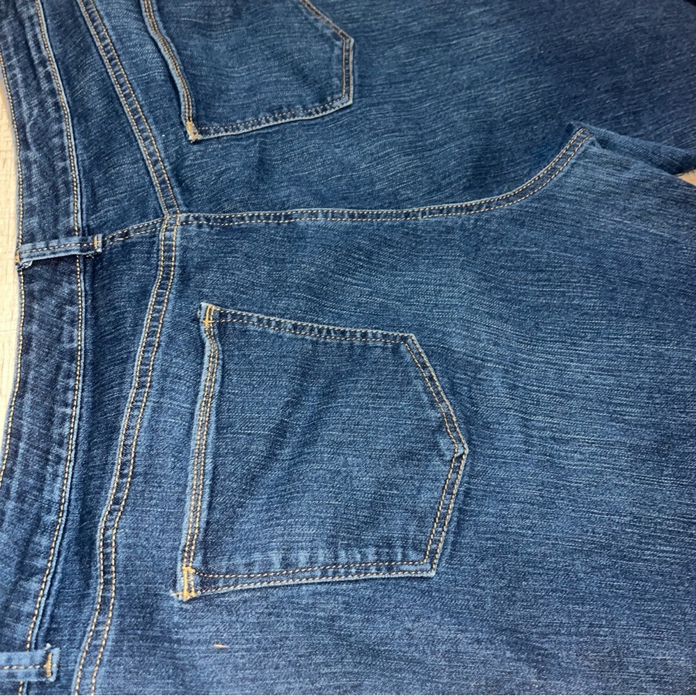 Style & Co Dark Denim Bermuda Shorts Women’s Size 18 Stretch Jean Short Vacation - Picture 8 of 9